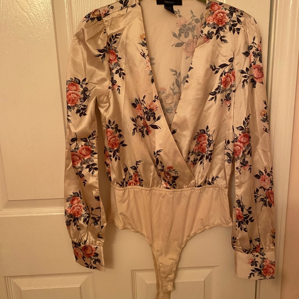 Forever 21 Cream and Pink Floral Top